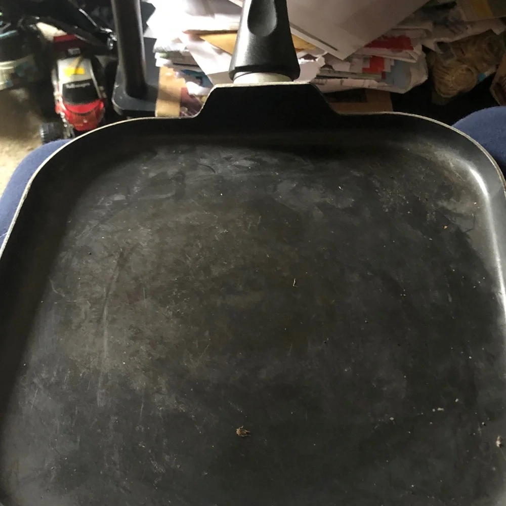 Non-Branded Black Square Griddle Pan - Durable Home Accent